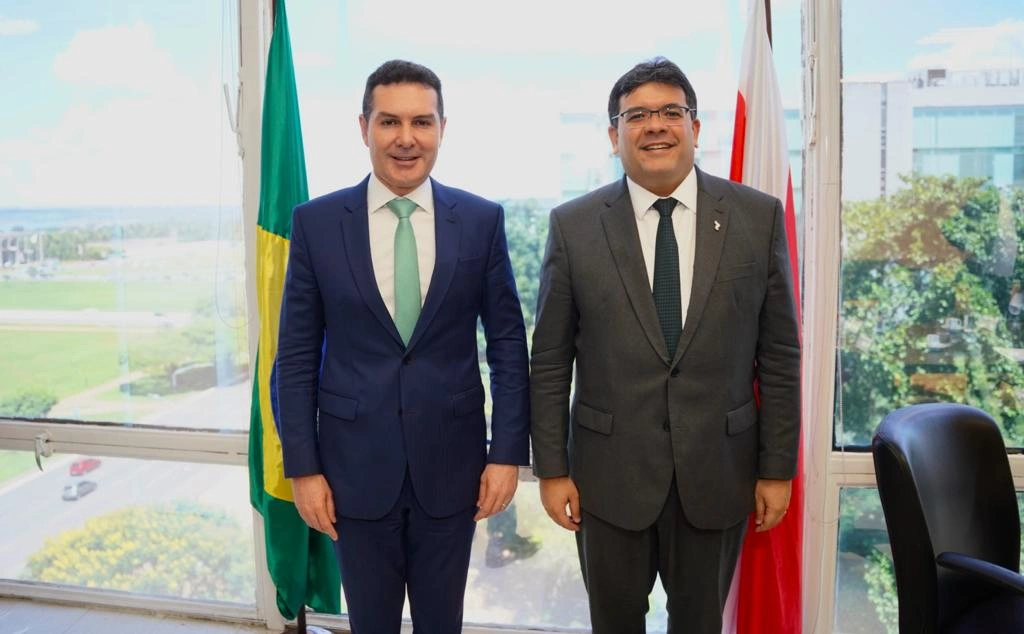Governador se reúne com ministro das Cidades em busca de investimentos