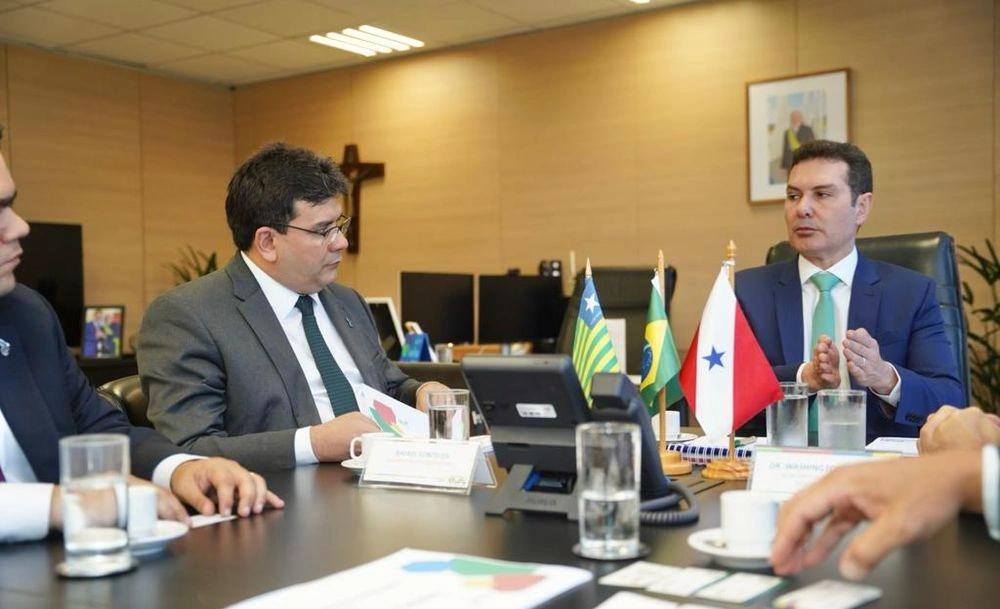 Governador se reúne com ministro das Cidades em busca de investimentos