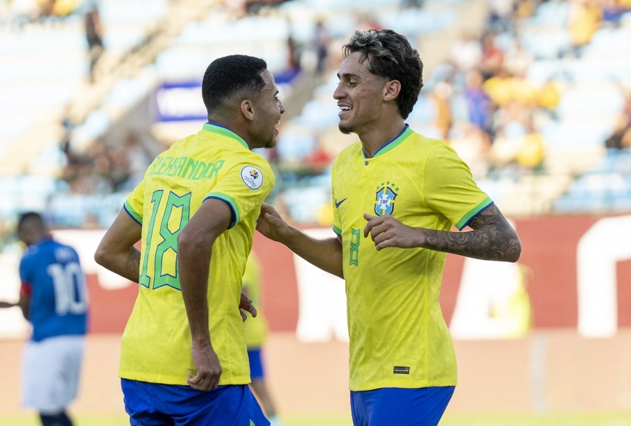 Marlon Gomes estava bem posicionado para aproveitar a jogada de Endrick e empatar o marcador