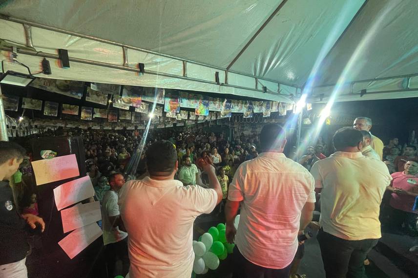 Carpejanne Gomes realiza reunião com apoiadores no bairro Pedra Mole