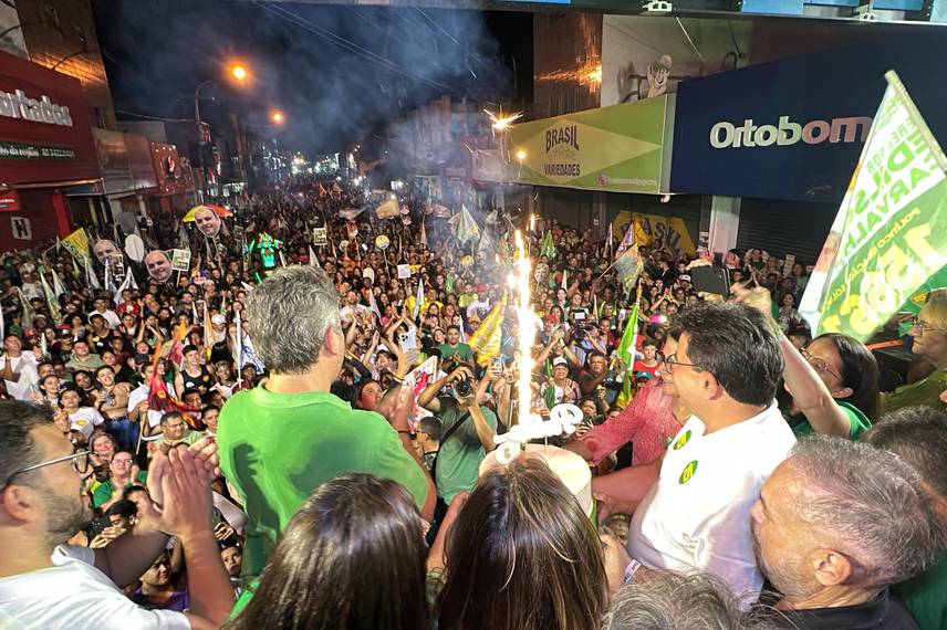 Dr. Pablo Santos realiza maior evento político da história de Picos Dr. Pablo Santos realiza maior evento político da história de Picos