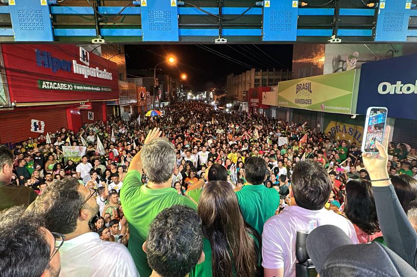 Dr. Pablo Santos realiza maior evento político da história de Picos Dr. Pablo Santos realiza maior evento político da história de Picos