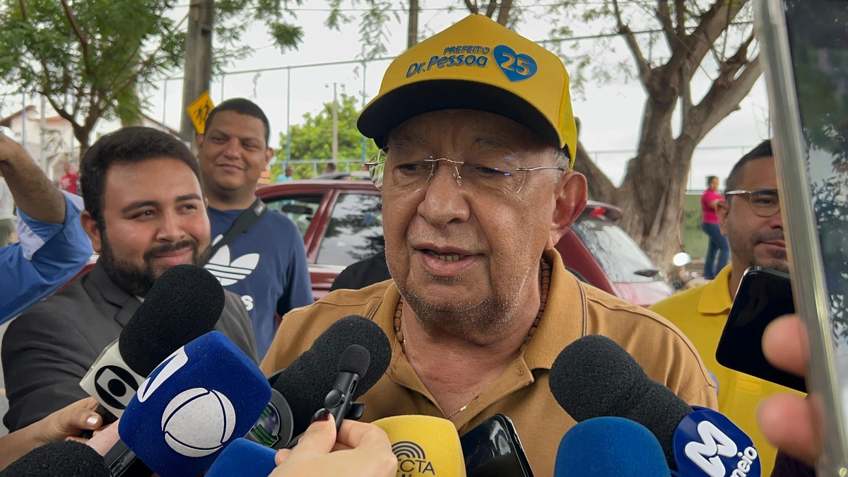 Dr. Pessoa vota na zona Sul de Teresina