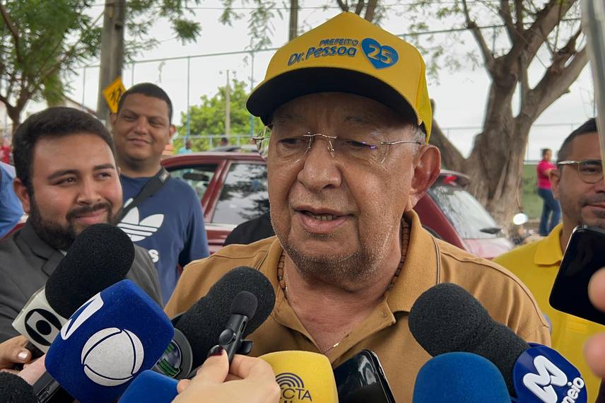 Dr. Pessoa vota na zona Sul de Teresina Dr. Pessoa vota na zona Sul de Teresina