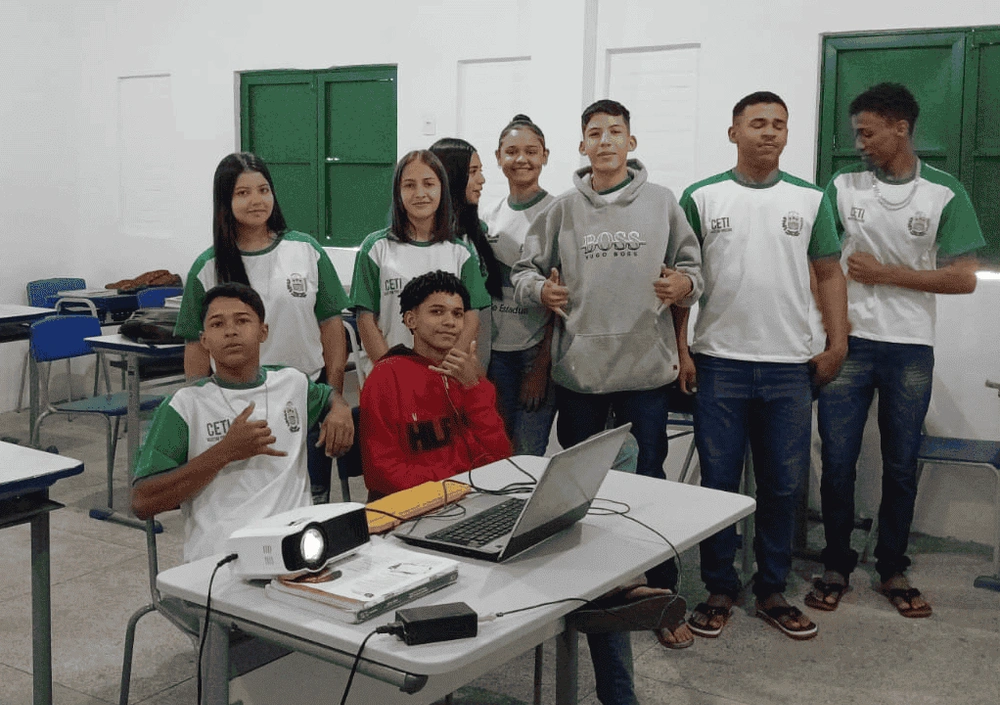 Estudantes de Palmeira do Piauí desenvolvem site que beneficia comunidade escolar