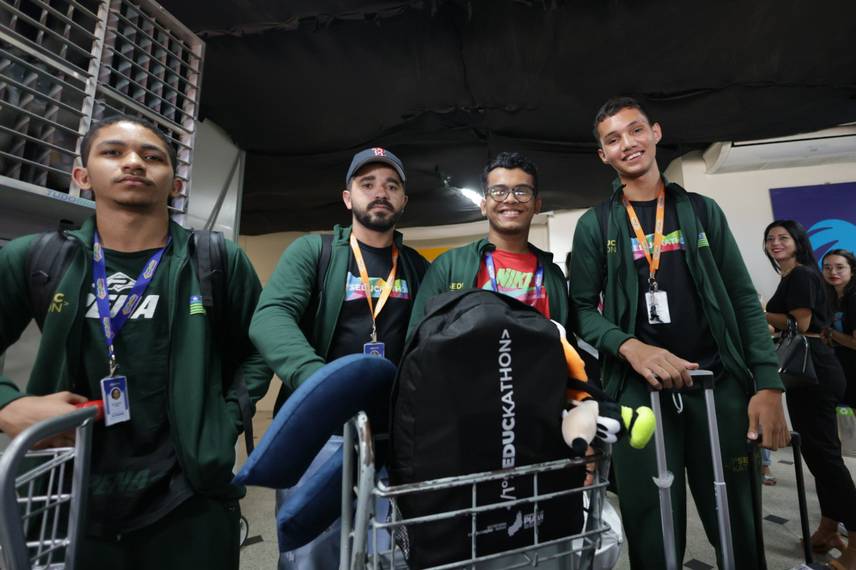 Jovens compartilham experiências transformadoras após um mês de imersão tecnológica