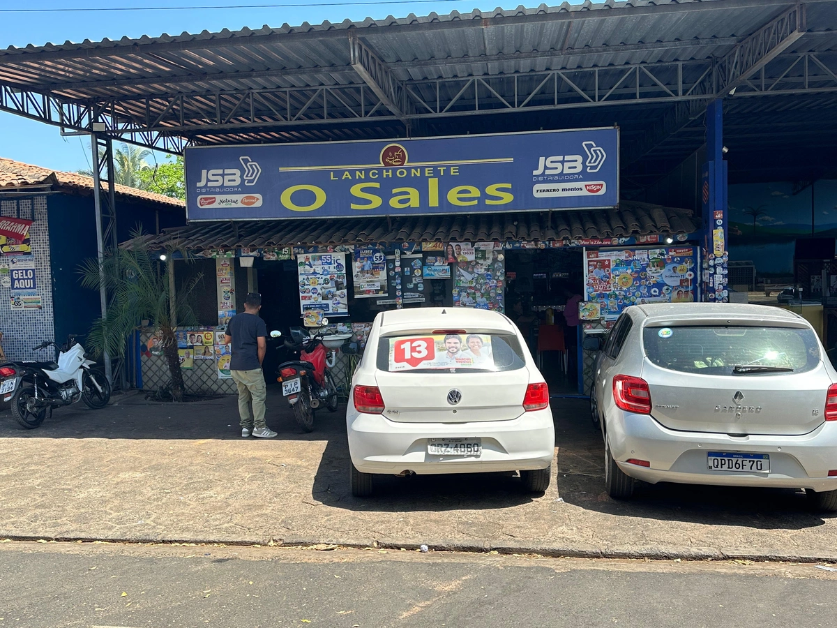 Lanchonete O Sales, no município de Água Branca