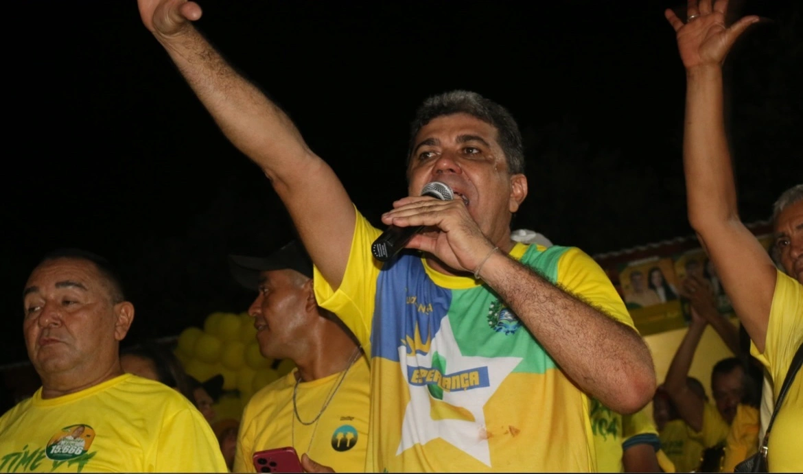 Lucivaldo Cabral protagoniza carreata histórica em Novo Santo Antônio