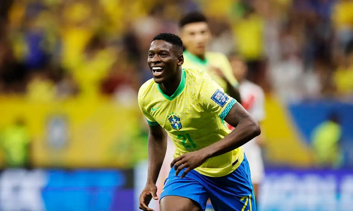 Luiz Henrique marca dois e Brasil derrota seleção peruana em Brasília
