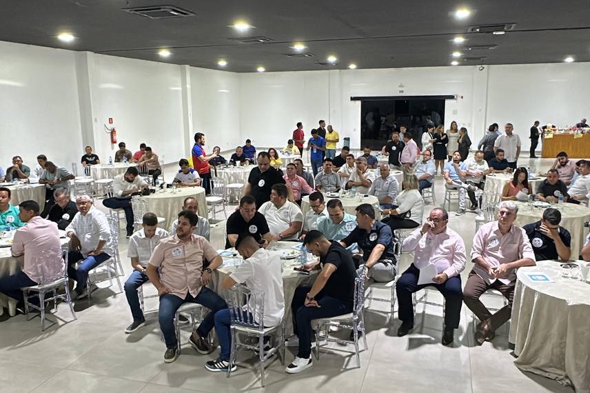 Admaelton Bezerra realiza encontro com prefeitos para discutir eleições da APPM Admaelton Bezerra realiza encontro com prefeitos para discutir eleições da APPM