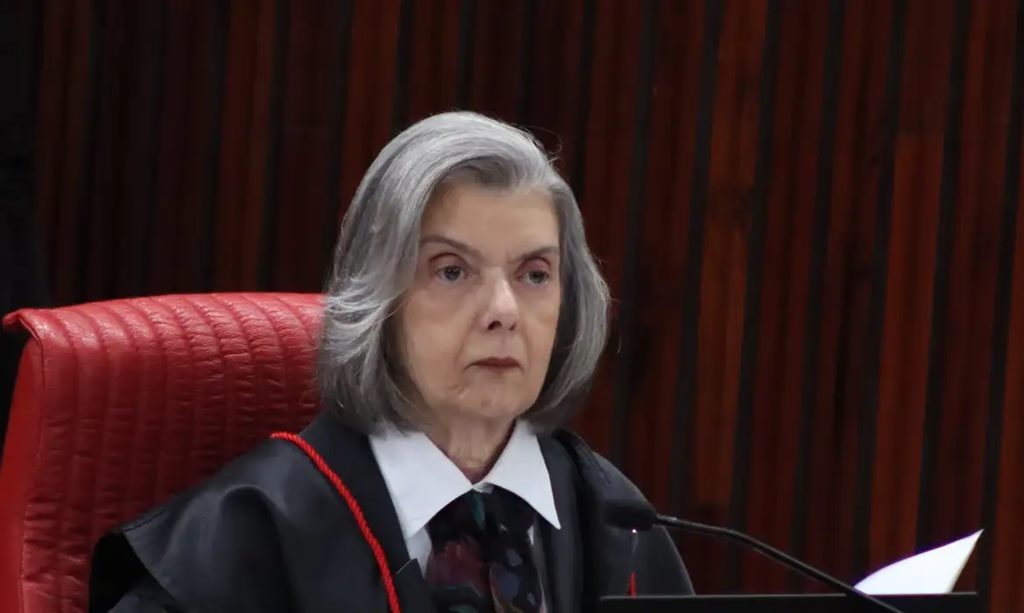 Cármen Lúcia