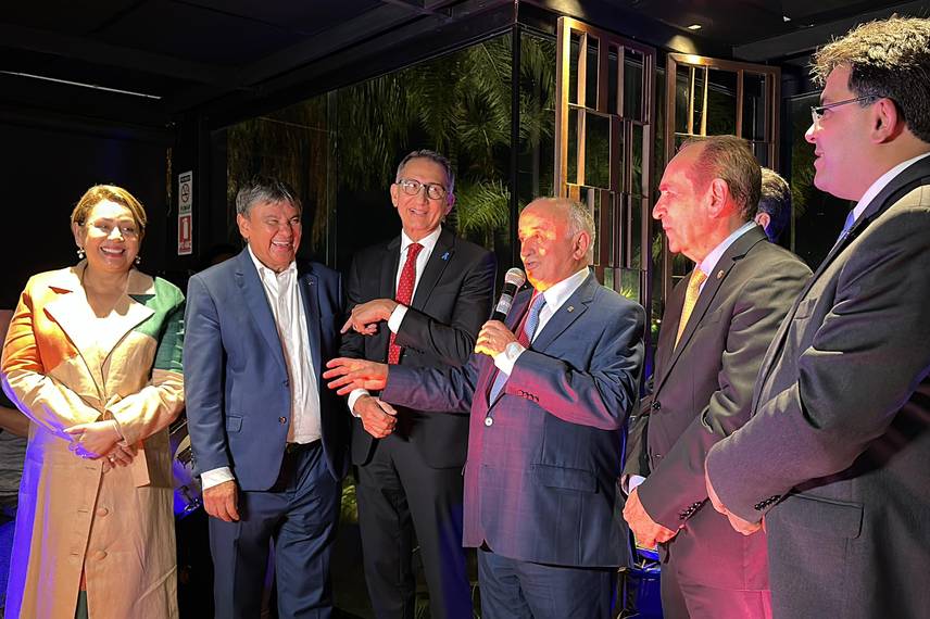 Deputados Federais organizam jantar para prefeitos eleitos do Piauí em Brasília