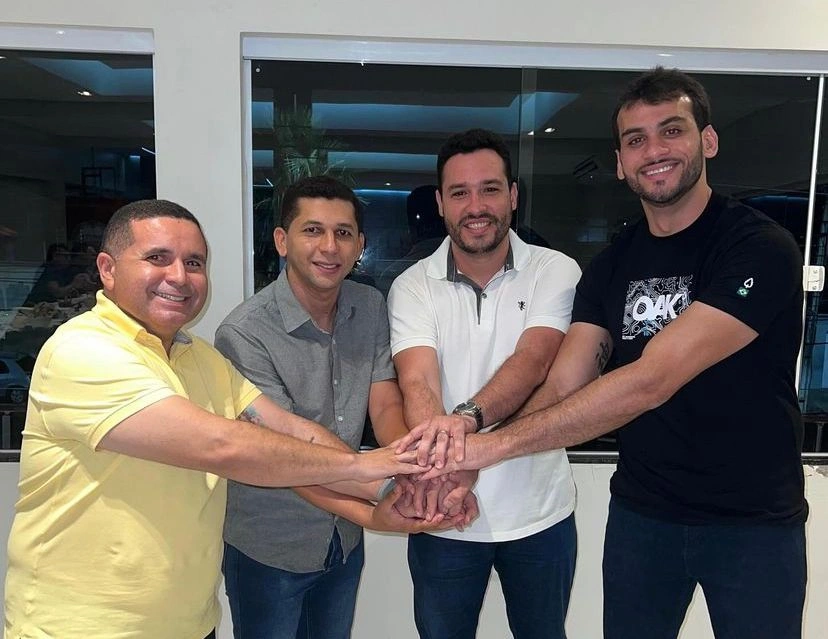 Enfraquecido: Ricardo Rodrigues recorre a acordo com Vinicius Sabá