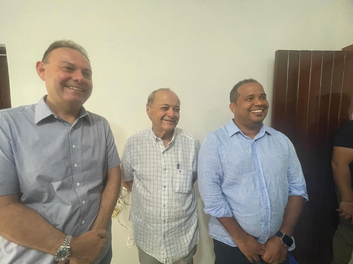 Enzo Samuel será reeleito presidente da Câmara, diz Sílvio Mendes