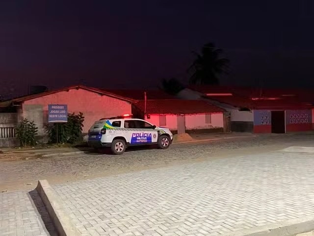Jovem é assassinado na frente da esposa
