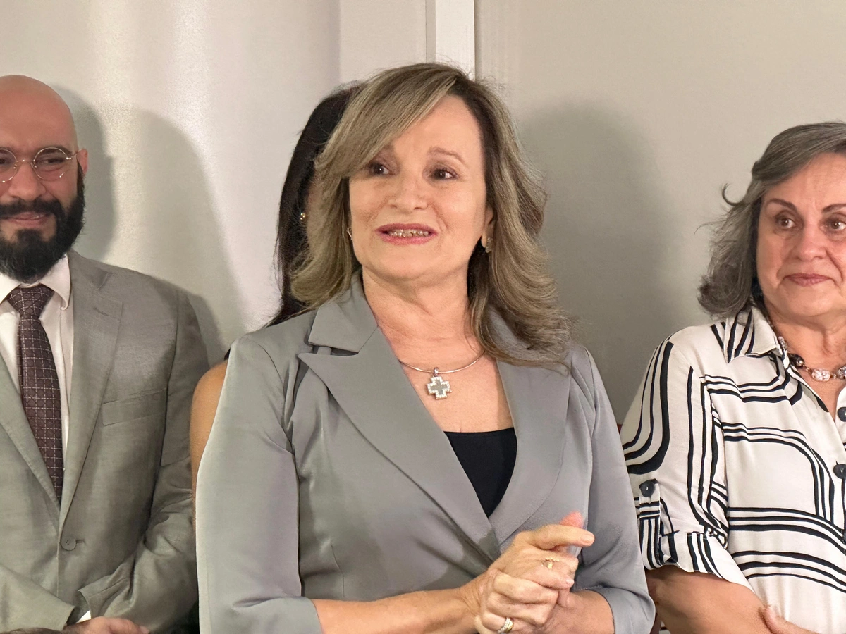 Juíza Valdênia Moura Marques de Sá toma posse como magistrada substituta no TRE-PI