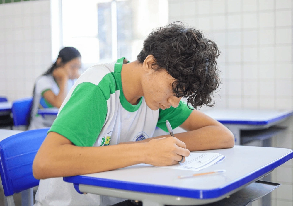 Mais de cem mil estudantes da rede estadual participam do 4º Simulado Saeb