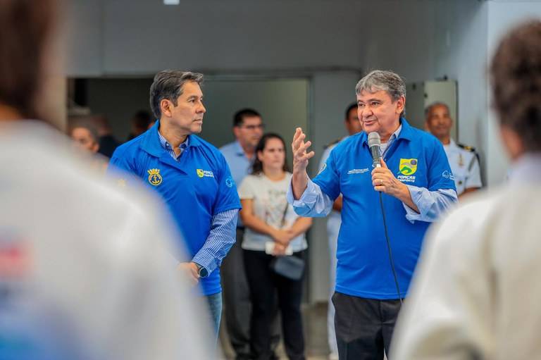 Ministro Wellington Dias visita projeto social da Marinha no Rio de Janeiro