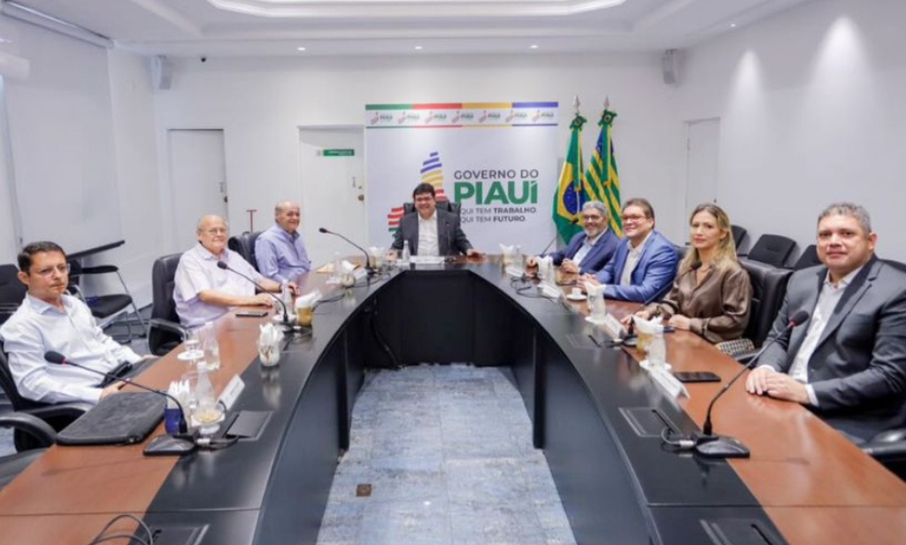 Rafael Fonteles se reúne com Silvio Mendes e equipes de saúde neste sábado