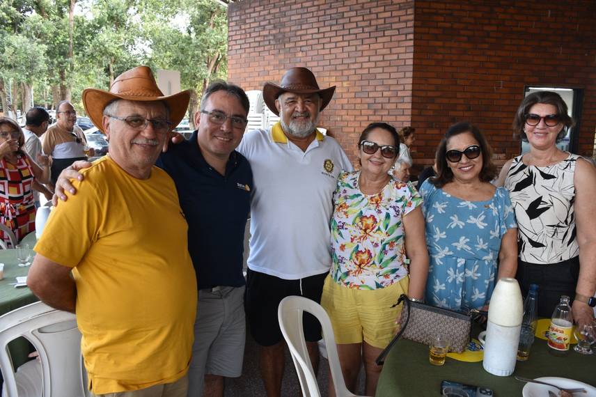 Rotary Clube de Teresina Ininga Celebra Confraternização com VIII Boi no Rolete Rotary Clube de Teresina Ininga Celebra Confraternização com VIII Boi no Rolete