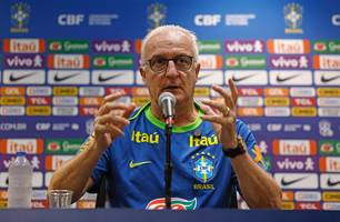 Técnico diz que equipe está em evolução passo a passo (Foto: Rafael Ribeiro / CBF)