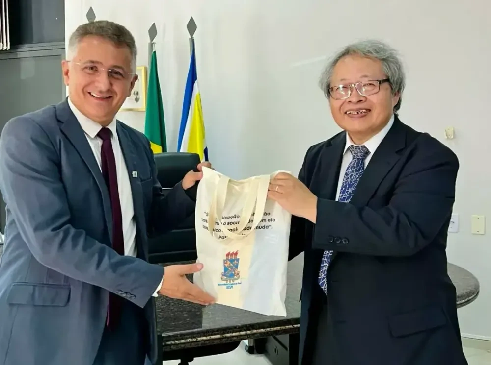 Uespi recebe consulado do Japão e promove dia de imersão cultural e educacional