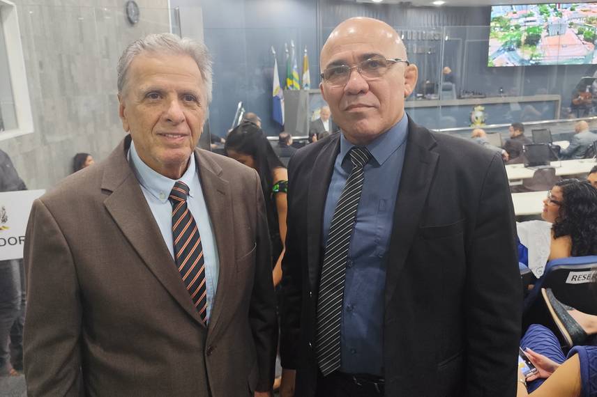 Vereadores entregam Medalha do Mérito Legislativo na Câmara de Teresina Vereadores entregam Medalha do Mérito Legislativo na Câmara de Teresina