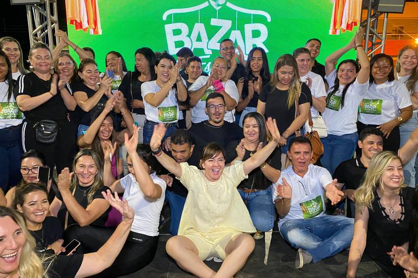 Bazar da Esperança aconteceu na Praça Leônidas Melo Bazar da Esperança aconteceu na Praça Leônidas Melo