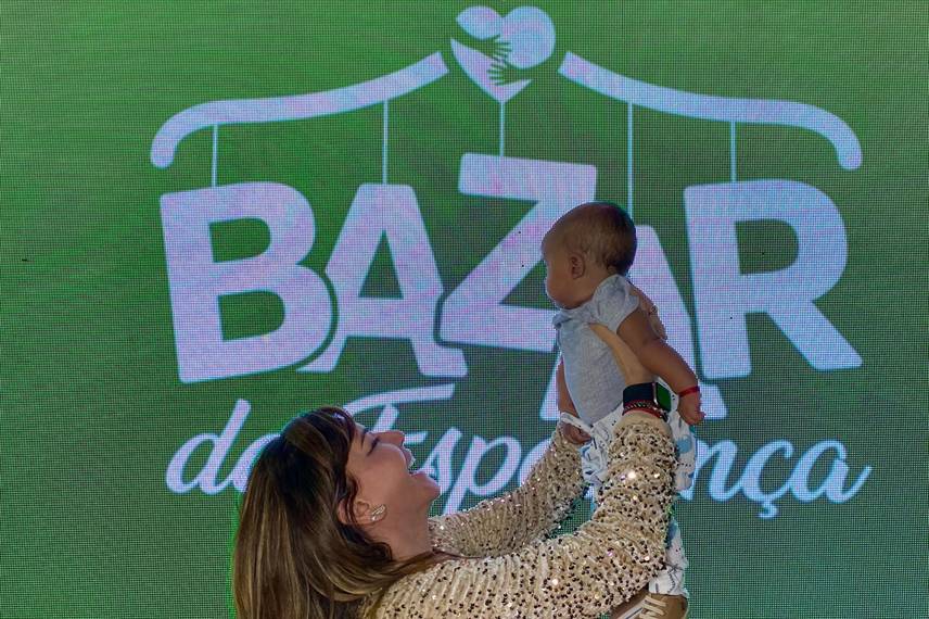 Bazar da Esperança aconteceu na Praça Leônidas Melo Bazar da Esperança aconteceu na Praça Leônidas Melo