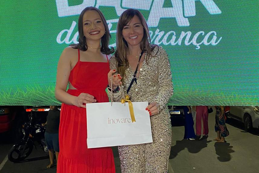 Bazar da Esperança aconteceu na Praça Leônidas Melo Bazar da Esperança aconteceu na Praça Leônidas Melo