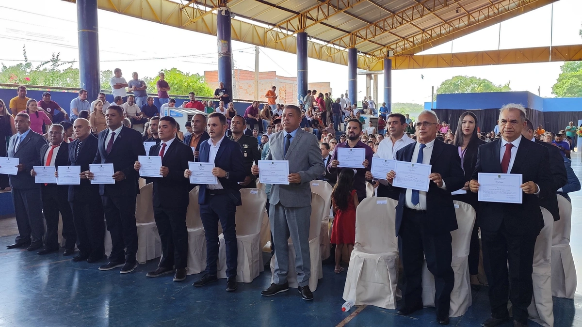 Cerimônia de Diplomação realizada nesta segunda-feira (16)