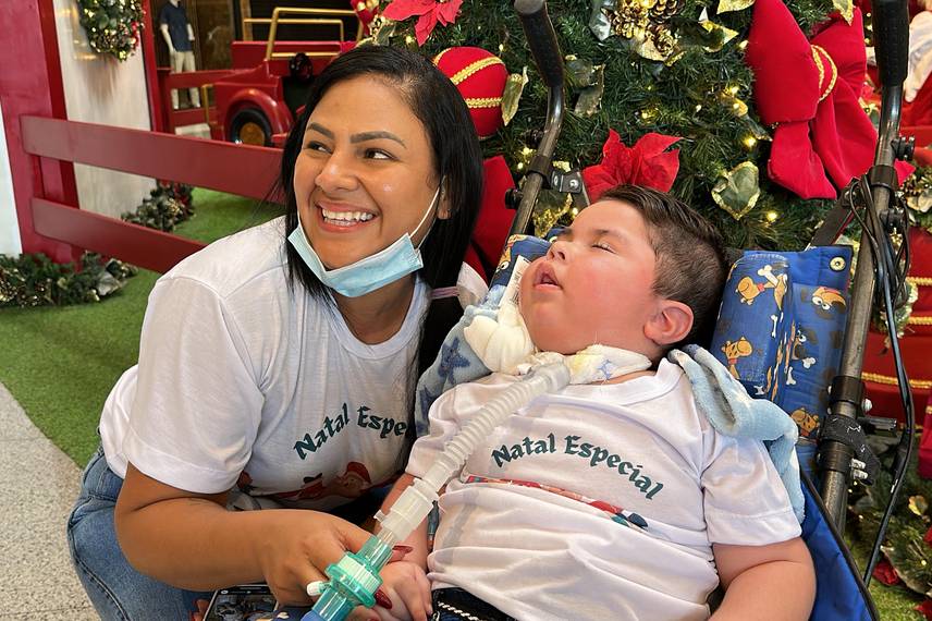 Crianças em tratamento de AME visitam Papai Noel em Teresina Crianças em tratamento de AME visitam Papai Noel em Teresina