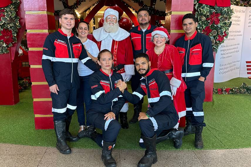 Crianças em tratamento de AME visitam Papai Noel em Teresina Crianças em tratamento de AME visitam Papai Noel em Teresina