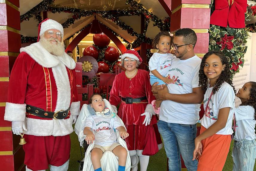 Crianças em tratamento de AME visitam Papai Noel em Teresina Crianças em tratamento de AME visitam Papai Noel em Teresina