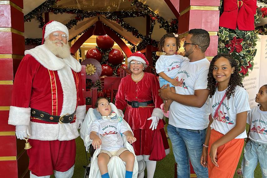 Crianças em tratamento de AME visitam Papai Noel em Teresina Crianças em tratamento de AME visitam Papai Noel em Teresina