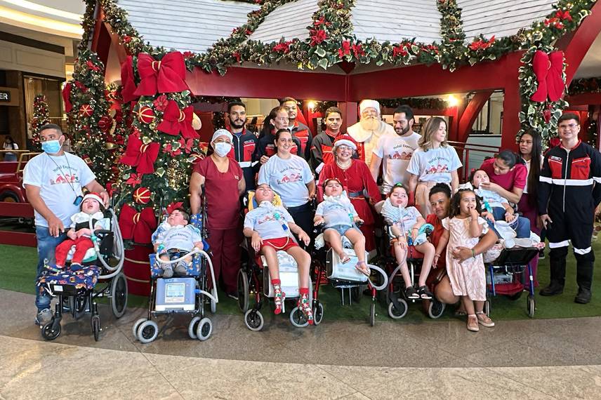 Crianças em tratamento de AME visitam Papai Noel em Teresina Crianças em tratamento de AME visitam Papai Noel em Teresina