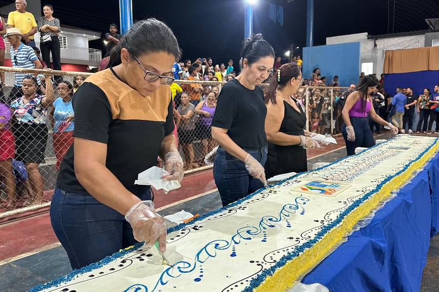 Demerval Lobão celebra 61 anos com homenagens e grande festa Demerval Lobão celebra 61 anos com homenagens e grande festa