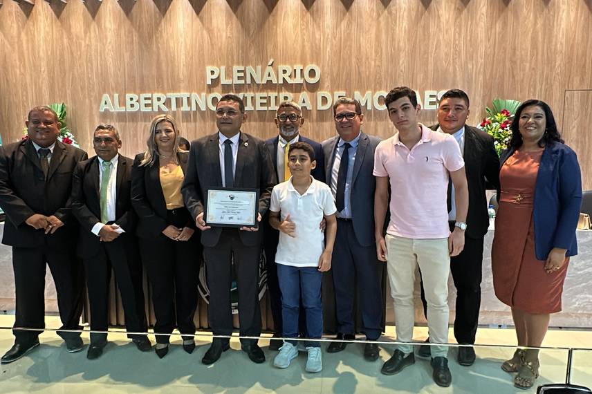 Demerval Lobão celebra 61 anos com homenagens e grande festa Demerval Lobão celebra 61 anos com homenagens e grande festa