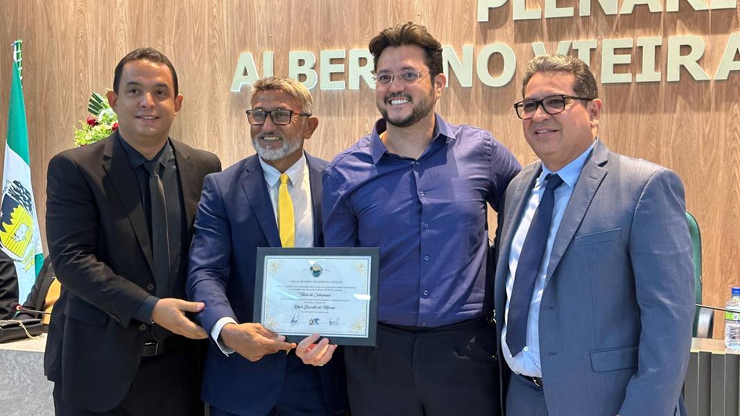 Demerval Lobão celebra 61 anos com homenagens e grande festa
