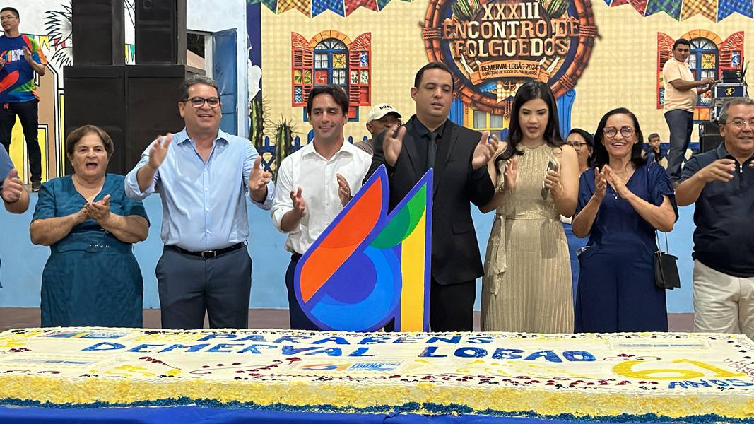 Demerval Lobão celebra 61 anos com homenagens e grande festa