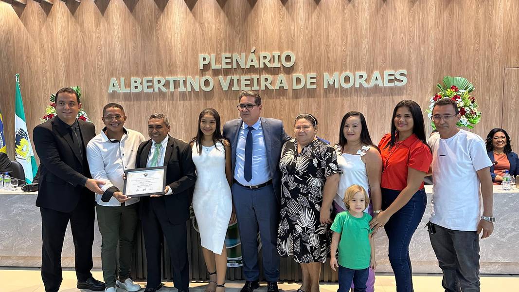 Demerval Lobão celebra 61 anos com homenagens e grande festa