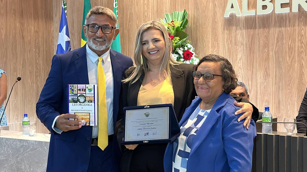 Demerval Lobão celebra 61 anos com homenagens e grande festa