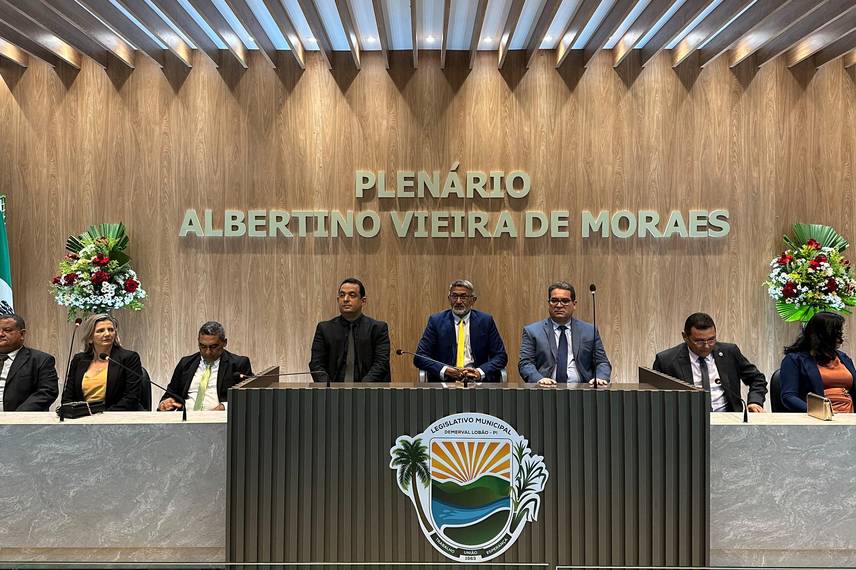 Demerval Lobão celebra 61 anos com homenagens e grande festa Demerval Lobão celebra 61 anos com homenagens e grande festa