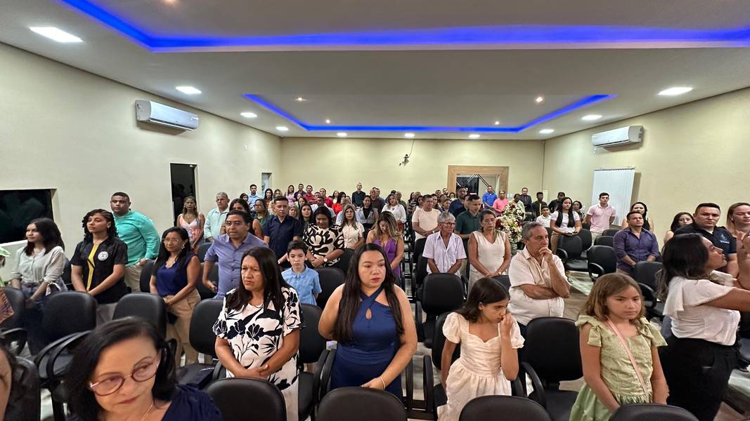 Demerval Lobão celebra 61 anos com homenagens e grande festa
