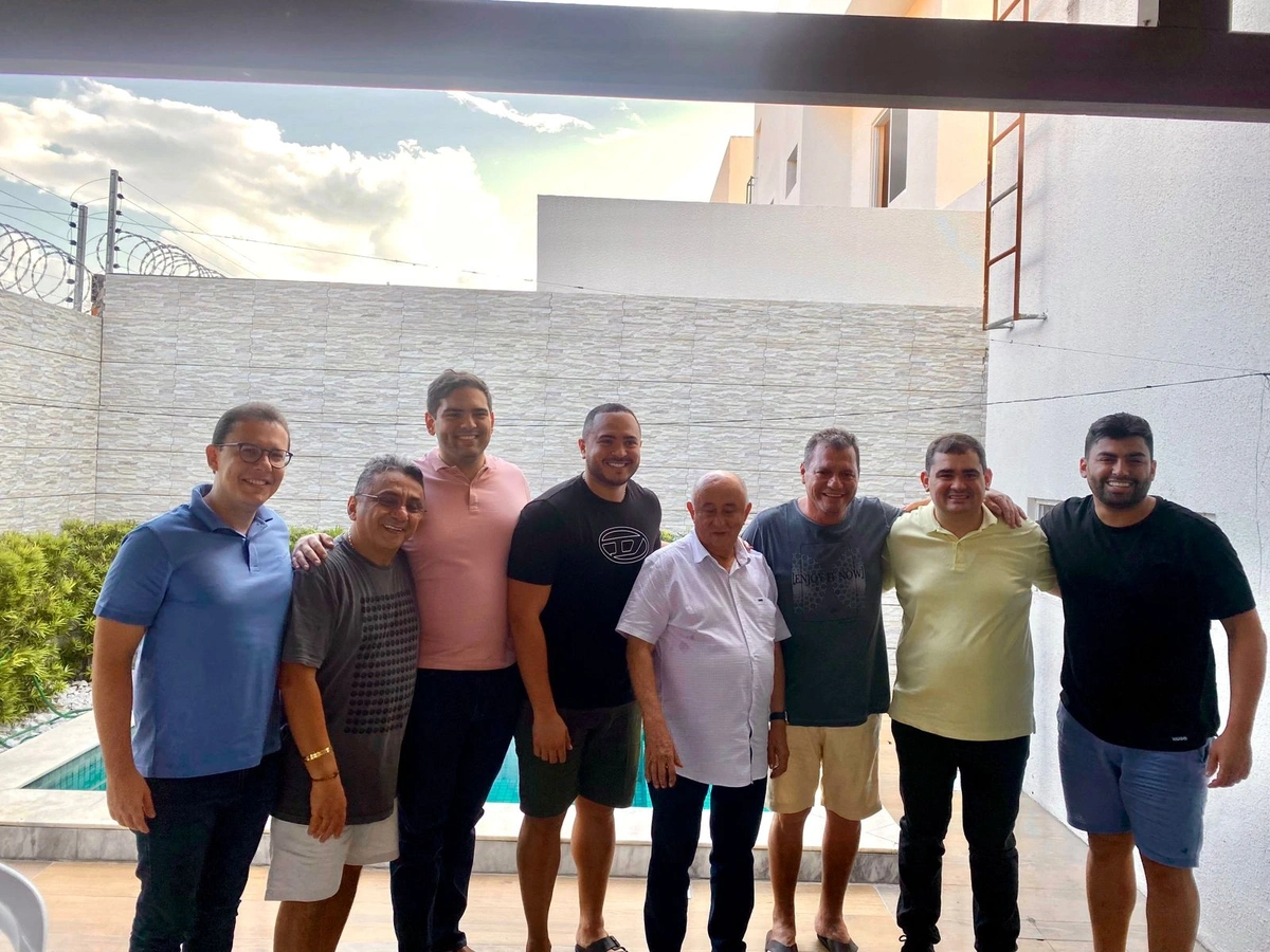 Deputado federal Júlio César se reúne com vereadores eleitos