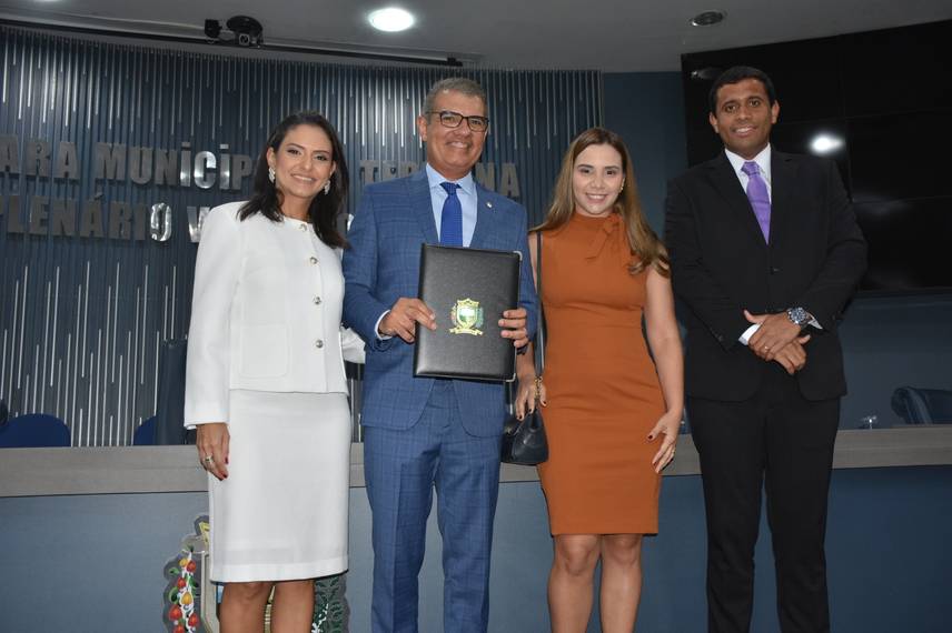 Desembargador José Wilson é homenageado com Título de Cidadão Teresinense Desembargador José Wilson é homenageado com Título de Cidadão Teresinense