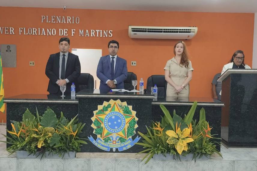 Eleitos de cinco municípios piauienses são diplomados em Manoel Emídio Eleitos de cinco municípios piauienses são diplomados em Manoel Emídio