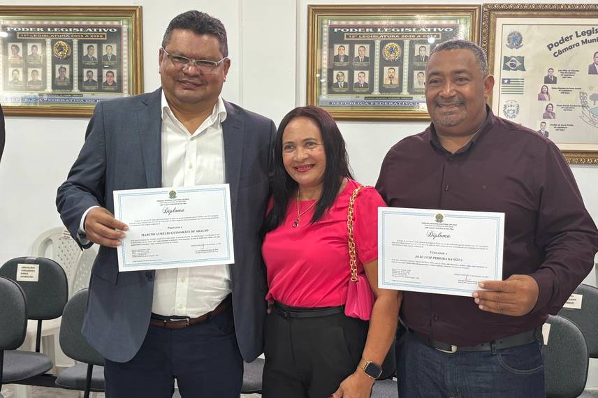 Eleitos de cinco municípios piauienses são diplomados em Manoel Emídio Eleitos de cinco municípios piauienses são diplomados em Manoel Emídio