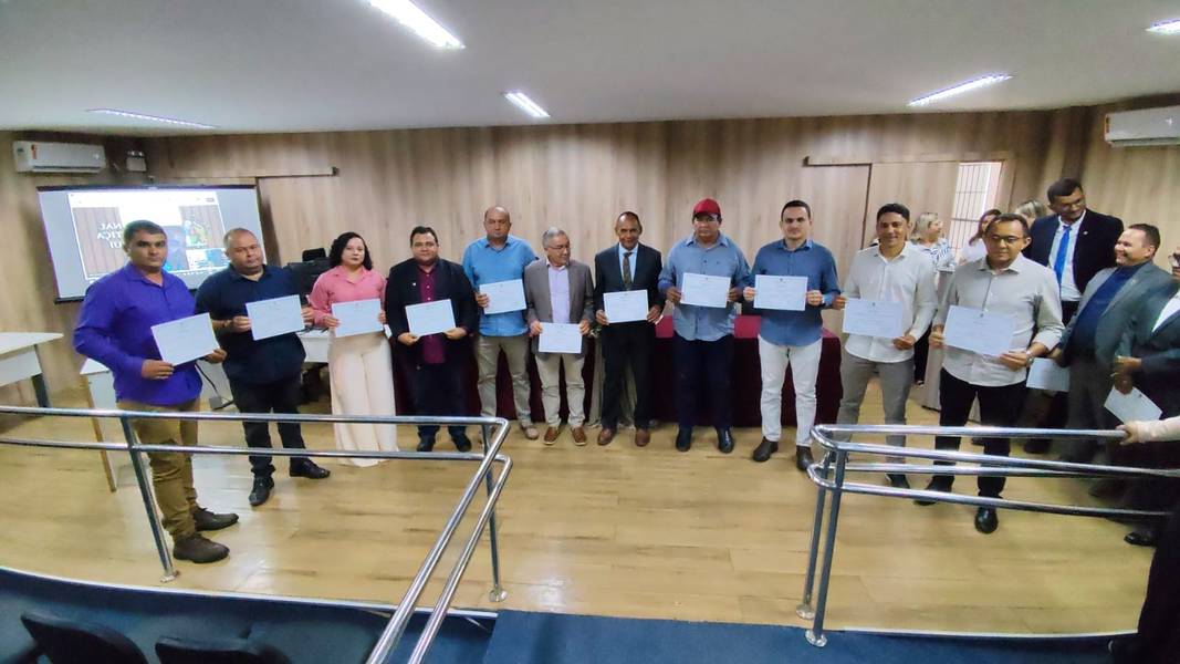 Eleitos de Ribeiro Gonçalves e Baixa Grande do Ribeiro são diplomados para 2025