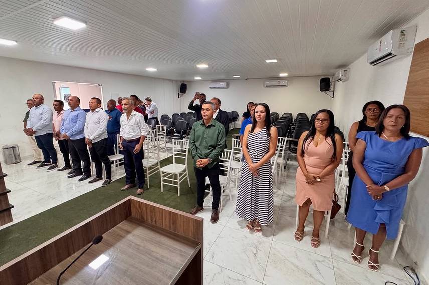 Em seu discurso, Marcelo Toledo agradeceu o apoio da população de Antônio Almeida Em seu discurso, Marcelo Toledo agradeceu o apoio da população de Antônio Almeida